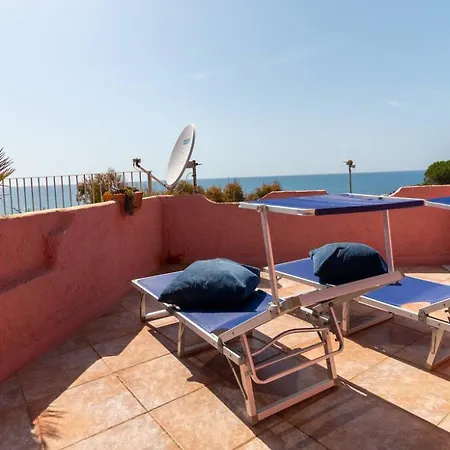 Welcomely - Josto Panoramic House Apartment